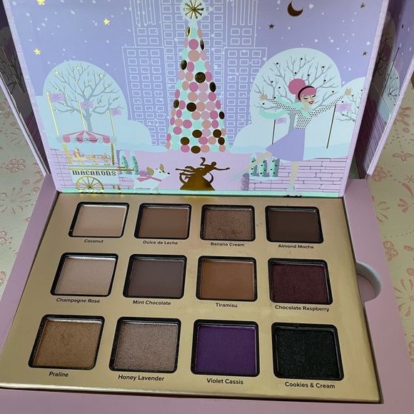 Too faced Christmas in New York palette - Picture 3 of 4